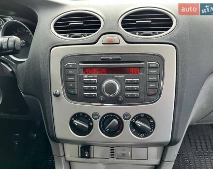 Сірий Форд Фокус, об'ємом двигуна 1.6 л та пробігом 138 тис. км за 5150 $, фото 31 на Automoto.ua