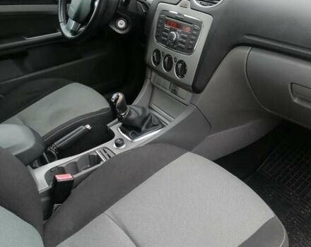 Сірий Форд Фокус, об'ємом двигуна 1.6 л та пробігом 161 тис. км за 5000 $, фото 12 на Automoto.ua