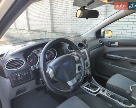 Серый Форд Фокус, объемом двигателя 1.6 л и пробегом 236 тыс. км за 6000 $, фото 2 на Automoto.ua