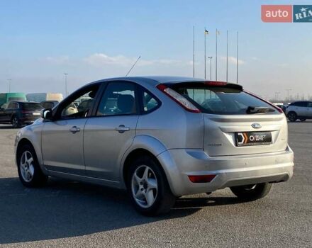 Серый Форд Фокус, объемом двигателя 1.6 л и пробегом 218 тыс. км за 4990 $, фото 1 на Automoto.ua
