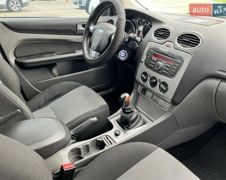 Сірий Форд Фокус, об'ємом двигуна 1.6 л та пробігом 138 тис. км за 5150 $, фото 29 на Automoto.ua