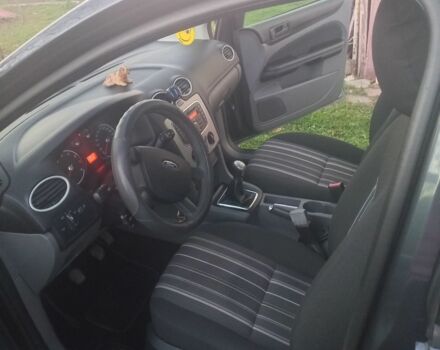 Серый Форд Фокус, объемом двигателя 1.4 л и пробегом 120 тыс. км за 5300 $, фото 4 на Automoto.ua