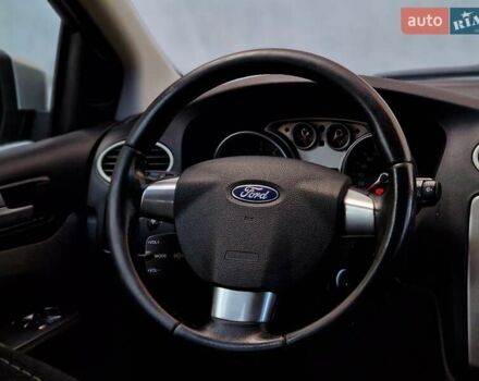 Серый Форд Фокус, объемом двигателя 1.6 л и пробегом 115 тыс. км за 6990 $, фото 49 на Automoto.ua