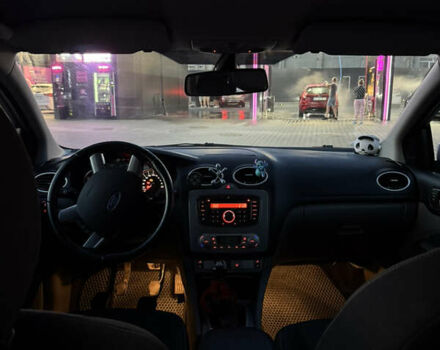 Серый Форд Фокус, объемом двигателя 1.8 л и пробегом 220 тыс. км за 4800 $, фото 13 на Automoto.ua