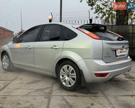 Сірий Форд Фокус, об'ємом двигуна 2 л та пробігом 193 тис. км за 5890 $, фото 6 на Automoto.ua