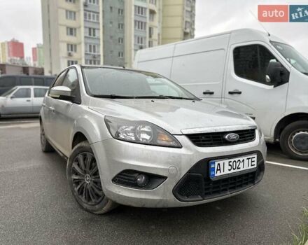 Серый Форд Фокус, объемом двигателя 1.6 л и пробегом 211 тыс. км за 5000 $, фото 3 на Automoto.ua