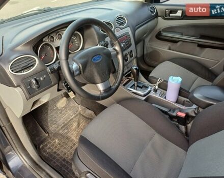 Серый Форд Фокус, объемом двигателя 1.6 л и пробегом 331 тыс. км за 3700 $, фото 2 на Automoto.ua