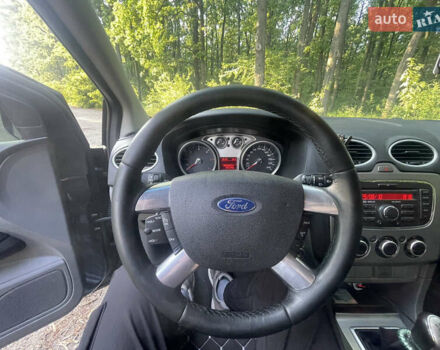 Серый Форд Фокус, объемом двигателя 1.56 л и пробегом 253 тыс. км за 5700 $, фото 7 на Automoto.ua