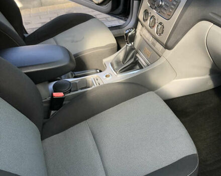 Серый Форд Фокус, объемом двигателя 1.6 л и пробегом 198 тыс. км за 6500 $, фото 20 на Automoto.ua