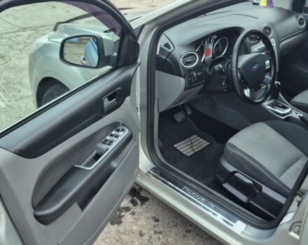 Серый Форд Фокус, объемом двигателя 2 л и пробегом 185 тыс. км за 7400 $, фото 4 на Automoto.ua