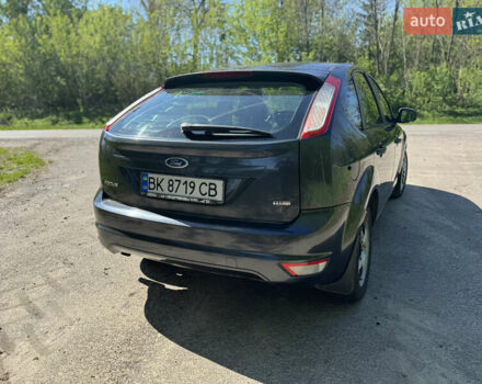Серый Форд Фокус, объемом двигателя 1.6 л и пробегом 288 тыс. км за 5300 $, фото 12 на Automoto.ua