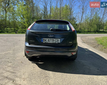Серый Форд Фокус, объемом двигателя 1.6 л и пробегом 288 тыс. км за 5300 $, фото 3 на Automoto.ua