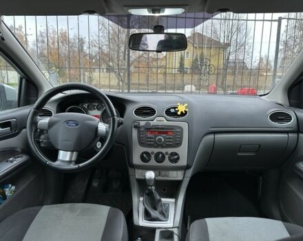 Серый Форд Фокус, объемом двигателя 1.6 л и пробегом 211 тыс. км за 5000 $, фото 6 на Automoto.ua