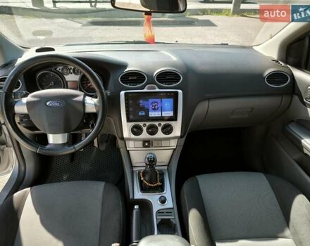 Серый Форд Фокус, объемом двигателя 1.6 л и пробегом 230 тыс. км за 5150 $, фото 2 на Automoto.ua