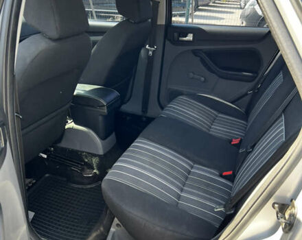 Сірий Форд Фокус, об'ємом двигуна 1.6 л та пробігом 274 тис. км за 7000 $, фото 28 на Automoto.ua