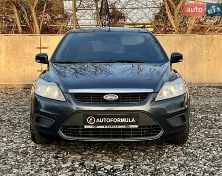 Серый Форд Фокус, объемом двигателя 1.4 л и пробегом 220 тыс. км за 5790 $, фото 2 на Automoto.ua
