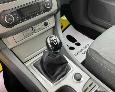 Серый Форд Фокус, объемом двигателя 1.6 л и пробегом 184 тыс. км за 6500 $, фото 13 на Automoto.ua