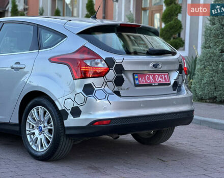 Сірий Форд Фокус, об'ємом двигуна 1.6 л та пробігом 235 тис. км за 7450 $, фото 26 на Automoto.ua