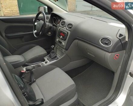 Сірий Форд Фокус, об'ємом двигуна 2 л та пробігом 267 тис. км за 5390 $, фото 10 на Automoto.ua