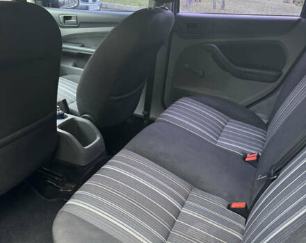 Серый Форд Фокус, объемом двигателя 1.39 л и пробегом 205 тыс. км за 5000 $, фото 2 на Automoto.ua