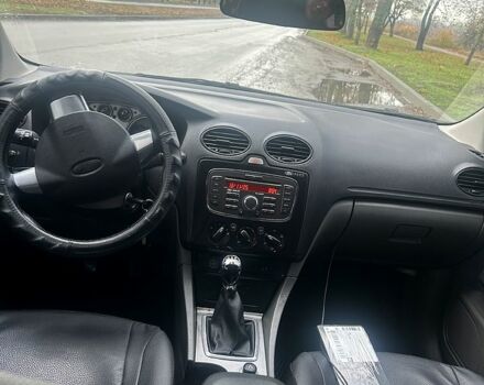 Серый Форд Фокус, объемом двигателя 1.6 л и пробегом 241 тыс. км за 5700 $, фото 10 на Automoto.ua