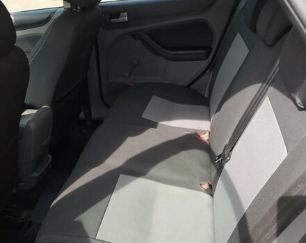 Сірий Форд Фокус, об'ємом двигуна 1.6 л та пробігом 92 тис. км за 6800 $, фото 24 на Automoto.ua