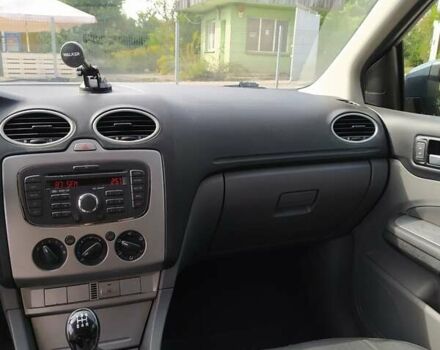 Сірий Форд Фокус, об'ємом двигуна 1.6 л та пробігом 92 тис. км за 6800 $, фото 15 на Automoto.ua