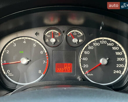 Серый Форд Фокус, объемом двигателя 1.4 л и пробегом 220 тыс. км за 5790 $, фото 13 на Automoto.ua