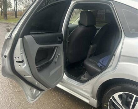 Серый Форд Фокус, объемом двигателя 1.6 л и пробегом 241 тыс. км за 5200 $, фото 2 на Automoto.ua