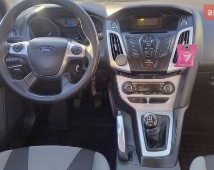 Серый Форд Фокус, объемом двигателя 1.6 л и пробегом 248 тыс. км за 6800 $, фото 7 на Automoto.ua