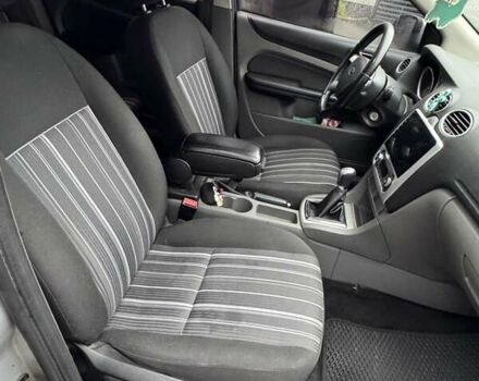 Серый Форд Фокус, объемом двигателя 1.56 л и пробегом 152 тыс. км за 8000 $, фото 2 на Automoto.ua