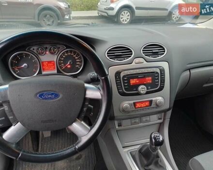Сірий Форд Фокус, об'ємом двигуна 2 л та пробігом 267 тис. км за 5390 $, фото 1 на Automoto.ua