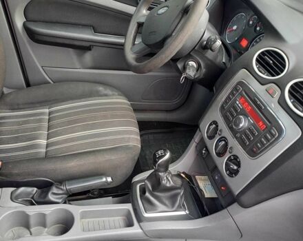 Серый Форд Фокус, объемом двигателя 1.4 л и пробегом 190 тыс. км за 5500 $, фото 5 на Automoto.ua