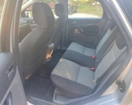 Сірий Форд Фокус, об'ємом двигуна 1.6 л та пробігом 270 тис. км за 5400 $, фото 5 на Automoto.ua