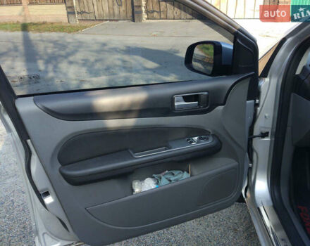 Сірий Форд Фокус, об'ємом двигуна 1.6 л та пробігом 147 тис. км за 7300 $, фото 11 на Automoto.ua