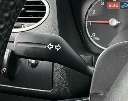 Серый Форд Фокус, объемом двигателя 1.4 л и пробегом 220 тыс. км за 5790 $, фото 19 на Automoto.ua