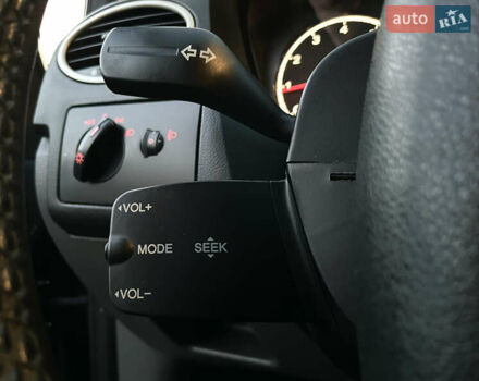 Серый Форд Фокус, объемом двигателя 1.4 л и пробегом 220 тыс. км за 5790 $, фото 14 на Automoto.ua