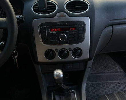 Сірий Форд Фокус, об'ємом двигуна 1.39 л та пробігом 222 тис. км за 5100 $, фото 9 на Automoto.ua