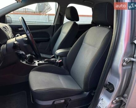 Серый Форд Фокус, объемом двигателя 2 л и пробегом 267 тыс. км за 5990 $, фото 8 на Automoto.ua