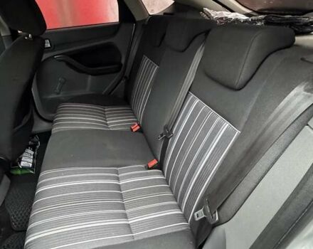 Серый Форд Фокус, объемом двигателя 1.56 л и пробегом 152 тыс. км за 8000 $, фото 7 на Automoto.ua