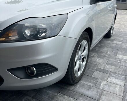 Серый Форд Фокус, объемом двигателя 1.6 л и пробегом 275 тыс. км за 6400 $, фото 3 на Automoto.ua