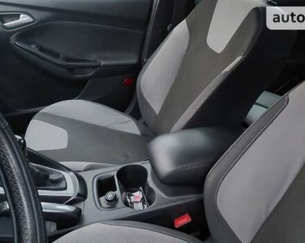 Серый Форд Фокус, объемом двигателя 1.6 л и пробегом 270 тыс. км за 5650 $, фото 12 на Automoto.ua