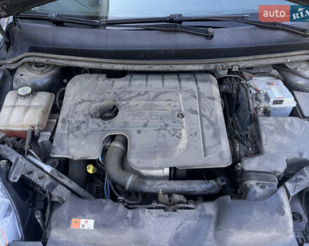 Сірий Форд Фокус, об'ємом двигуна 1.6 л та пробігом 232 тис. км за 6000 $, фото 4 на Automoto.ua