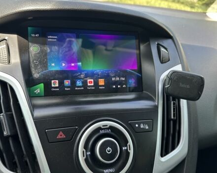 Сірий Форд Фокус, об'ємом двигуна 2 л та пробігом 235 тис. км за 8700 $, фото 4 на Automoto.ua