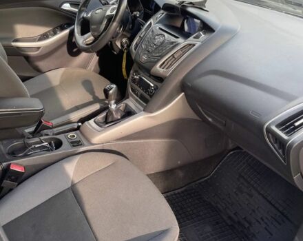 Серый Форд Фокус, объемом двигателя 0.16 л и пробегом 225 тыс. км за 8000 $, фото 7 на Automoto.ua