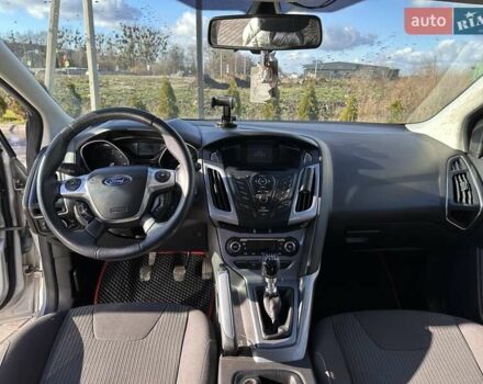 Серый Форд Фокус, объемом двигателя 1.56 л и пробегом 225 тыс. км за 8500 $, фото 8 на Automoto.ua