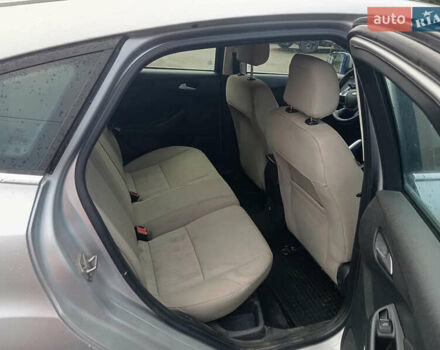 Серый Форд Фокус, объемом двигателя 1.6 л и пробегом 339 тыс. км за 5100 $, фото 10 на Automoto.ua