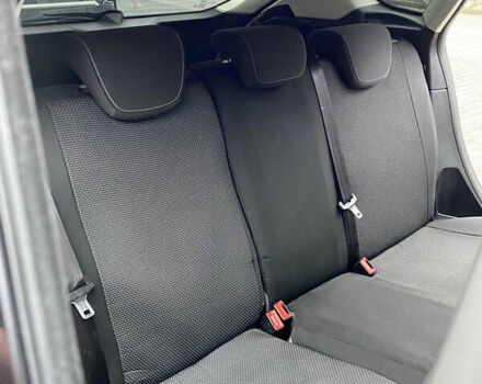 Серый Форд Фокус, объемом двигателя 1.6 л и пробегом 178 тыс. км за 7600 $, фото 17 на Automoto.ua