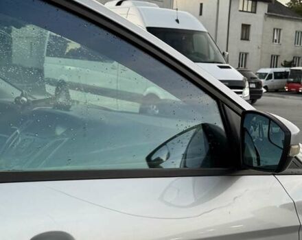 Форд Фокус 2013 у Львові на Automoto.ua Сірий Форд Фокус, об'ємом двигуна 2 л та пробігом 128 тис. км за 8000 $, фото 14 на Automoto.ua