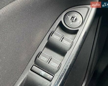 Серый Форд Фокус, объемом двигателя 1.6 л и пробегом 199 тыс. км за 6490 $, фото 24 на Automoto.ua